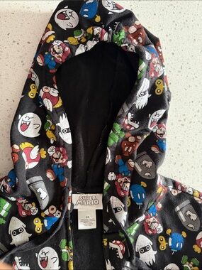 Super Mario Black Character Print Zip-Up Hoodie